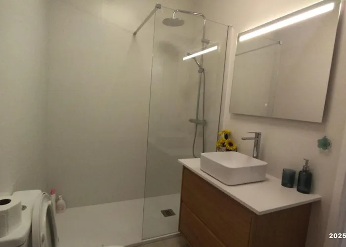 First Line Front Pool Flat View * Quarteira