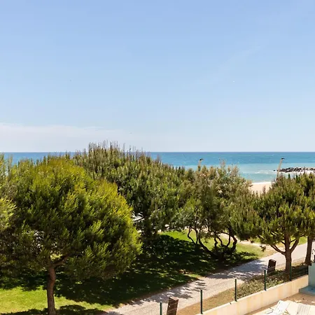 Lägenhet First Line Front Pool Flat View