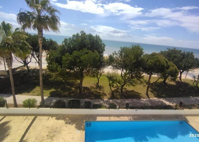 Apartment First Line Front Pool Flat View *