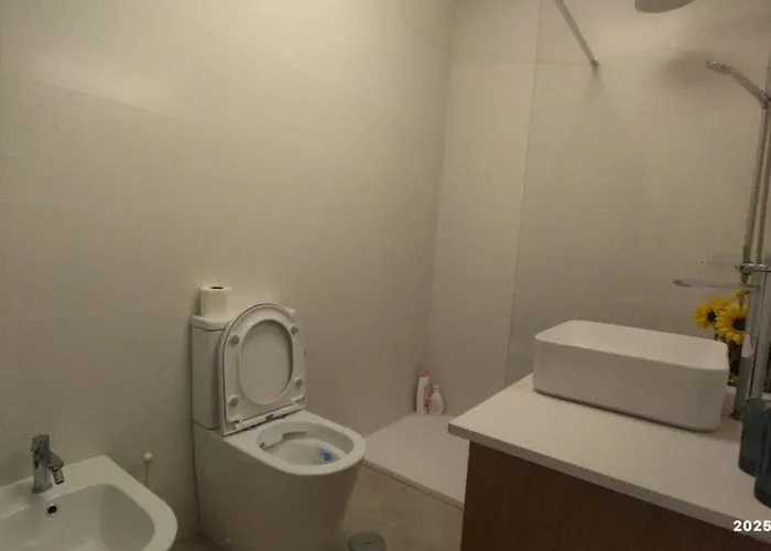 First Line Front Pool Flat View Apartment